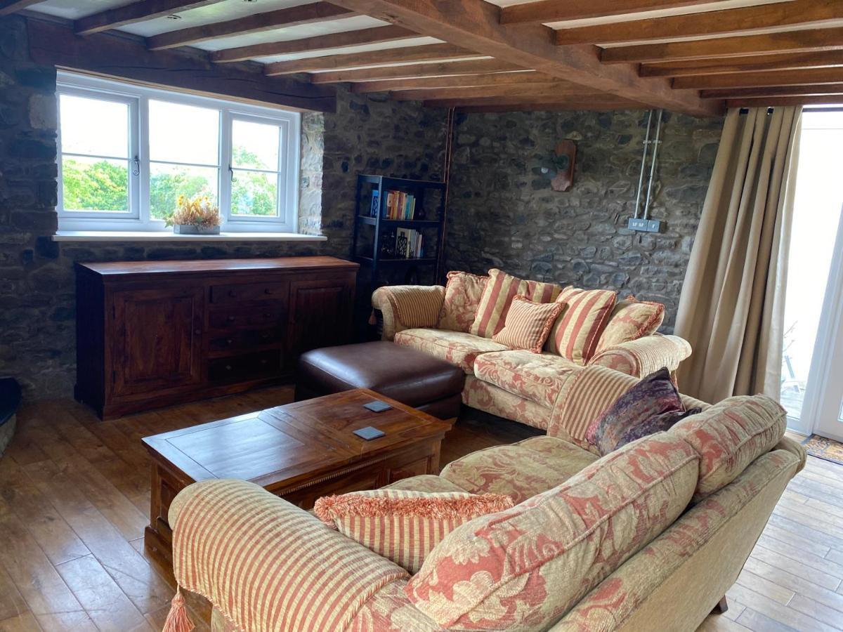 Pippin Lodge Llanwrda 外观 照片